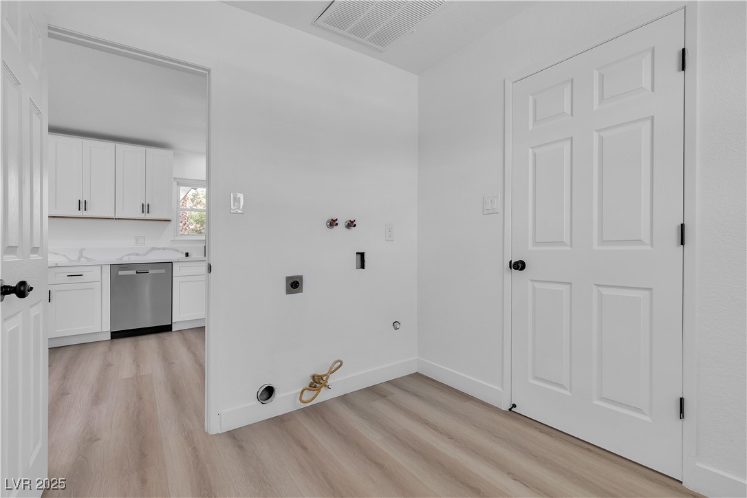 4186 Toronto Circle Property Photo 16