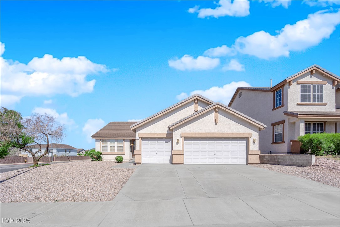 82 Autumn Day Street Property Photo