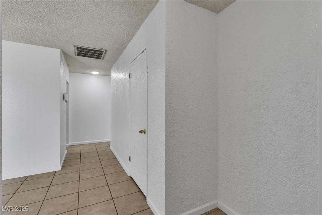 1158 East Hacienda Avenue Property Photo 8