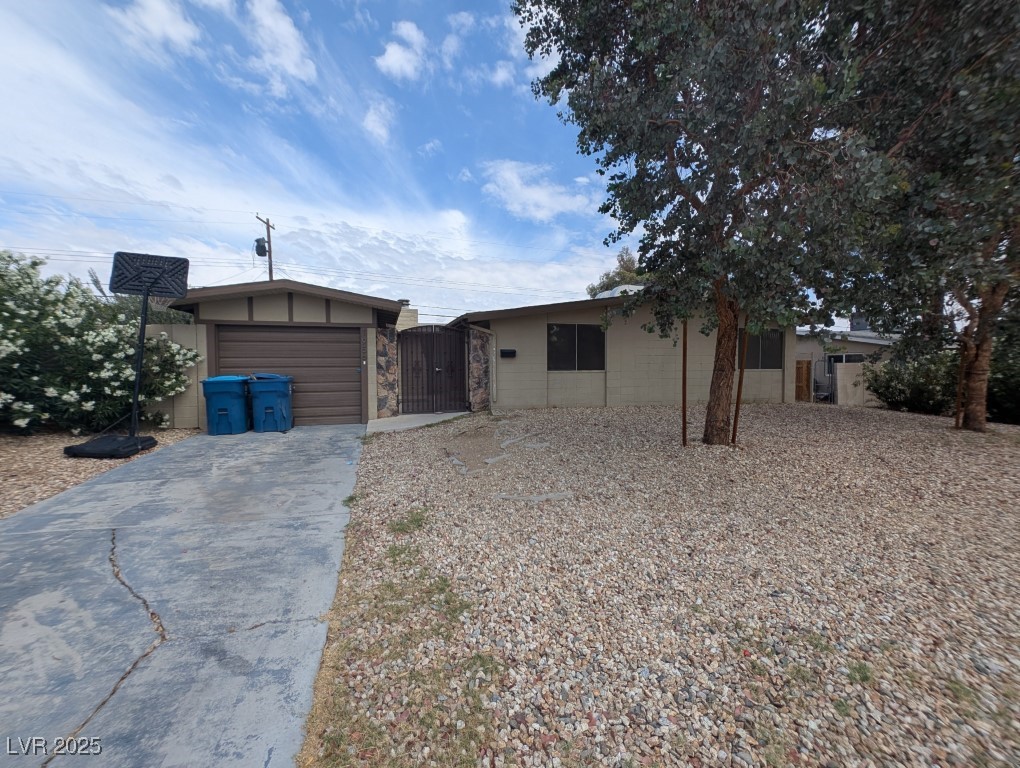1956 Golden Arrow Drive Property Photo