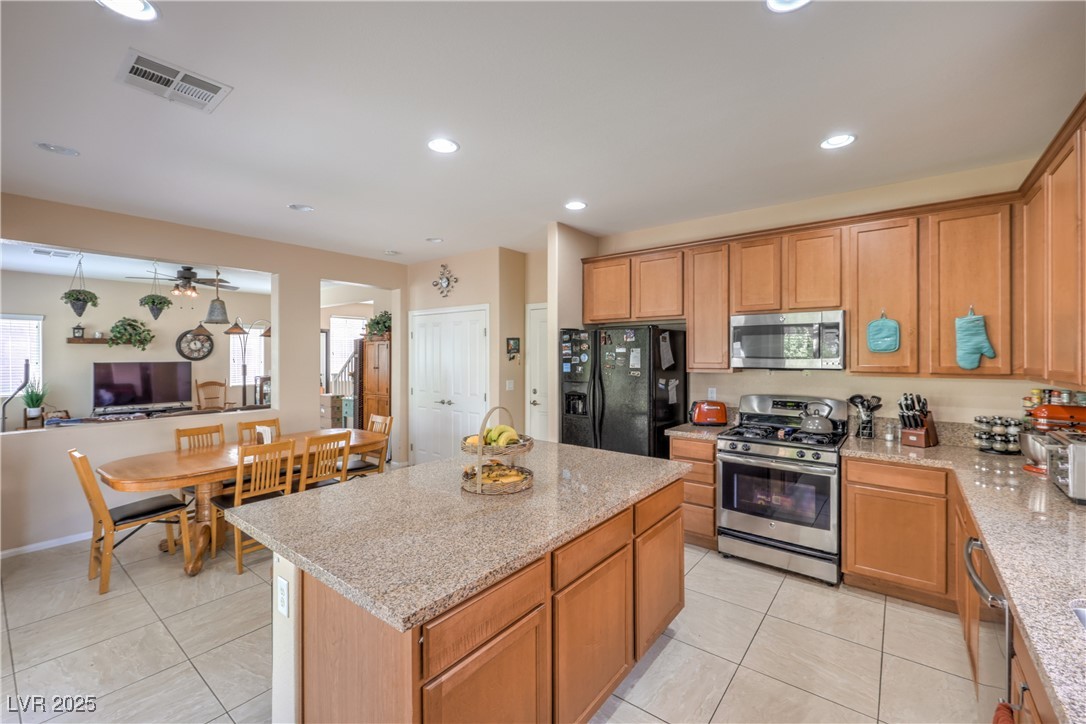 1420 Gilbert Creek Avenue Property Photo 15