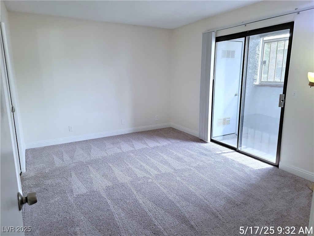 5211 Caliente Street 33 Property Photo 9