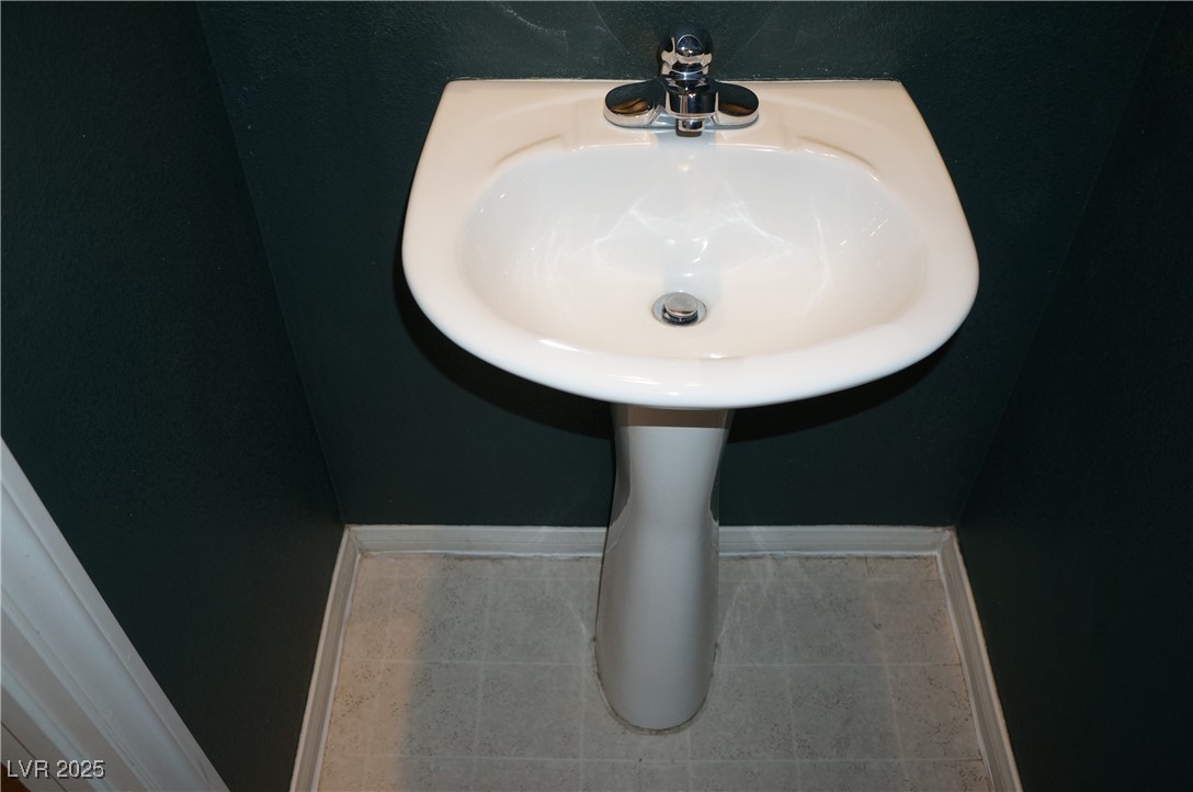 932 Ribbon Grass Avenue Property Photo 16