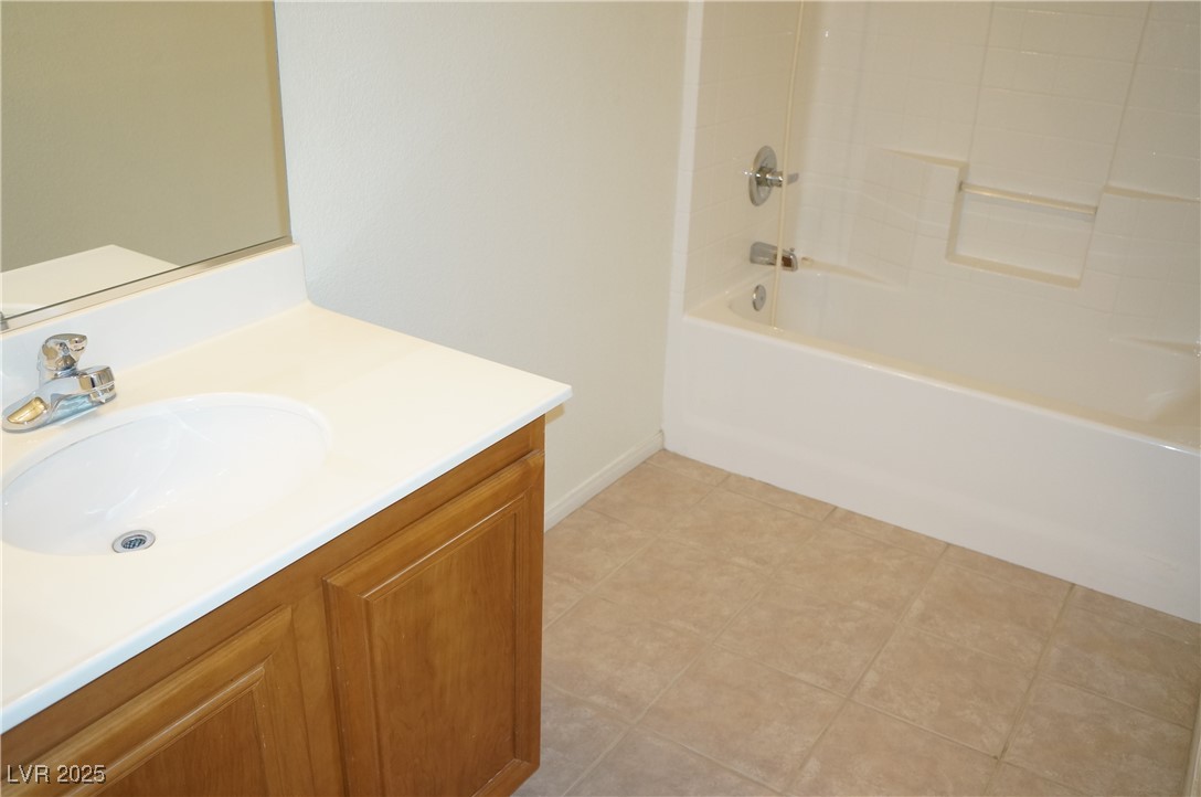 932 Ribbon Grass Avenue Property Photo 18