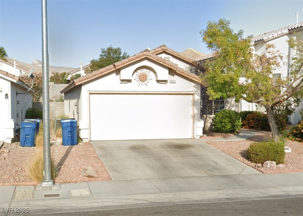3921 Copperhead Hills Street Property Photo
