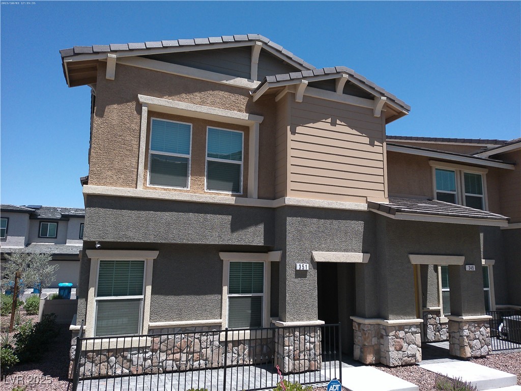 351 Summer Sparrow Avenue Property Photo 1