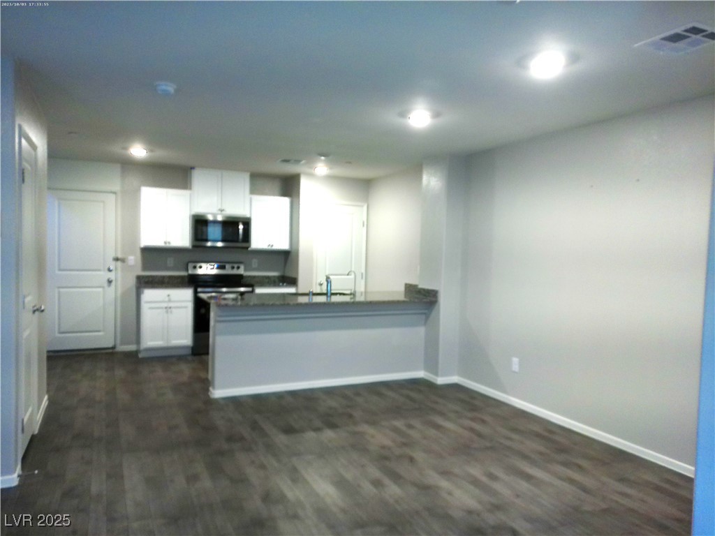 351 Summer Sparrow Avenue Property Photo 11