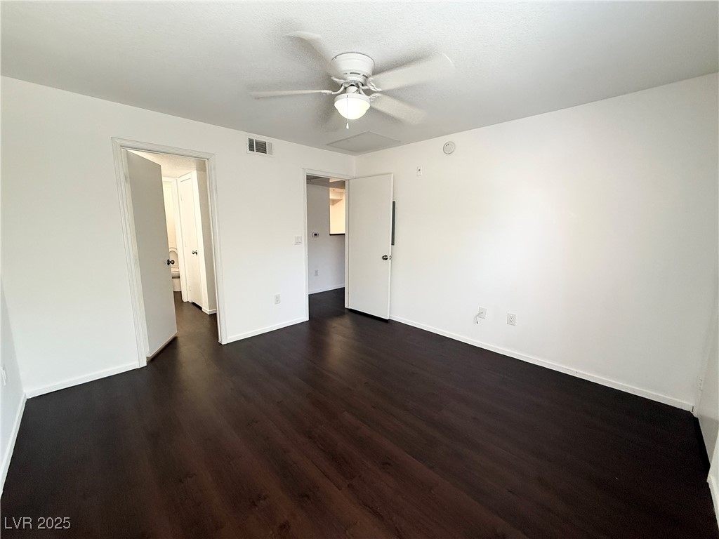555 East Silverado Ranch Boulevard 2151 Property Photo 15