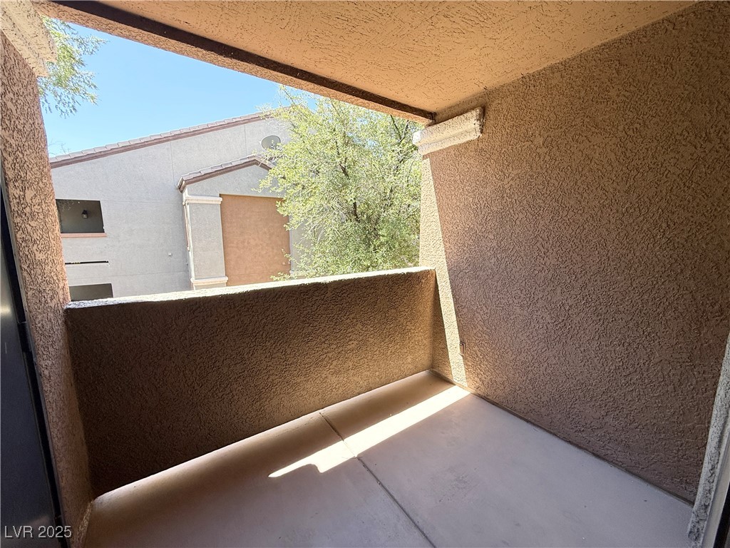 555 East Silverado Ranch Boulevard 2151 Property Photo 16