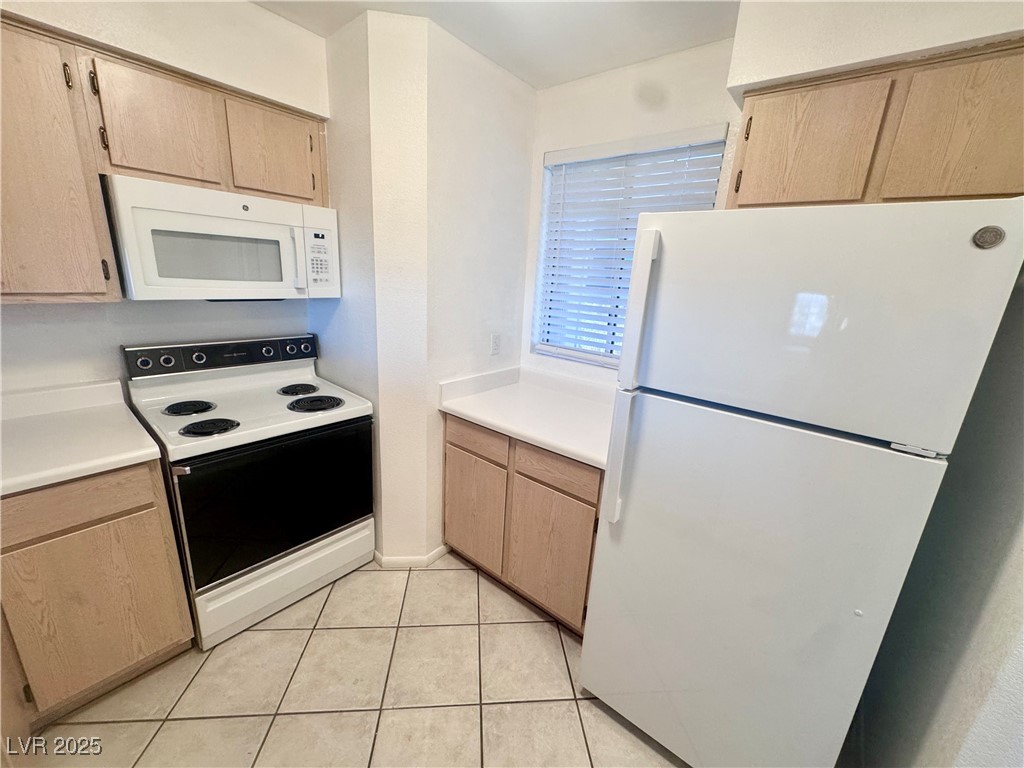 2064 Mesquite Lane 102 Property Photo 2