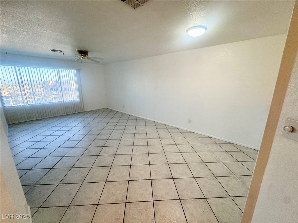 2064 Mesquite Lane 102 Property Photo 5