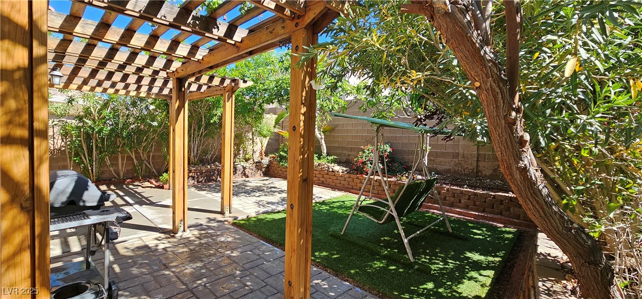3131 Binaggio Court Property Photo 6