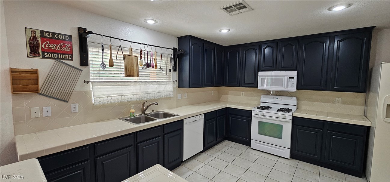 3131 Binaggio Court Property Photo 13