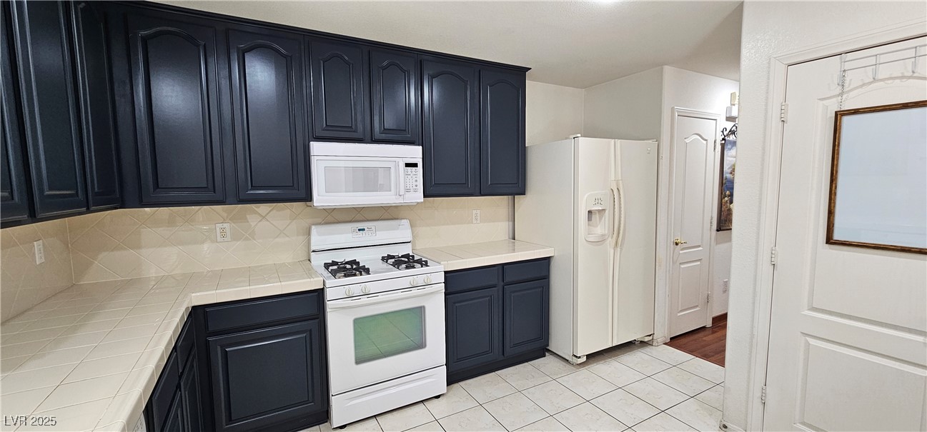 3131 Binaggio Court Property Photo 14