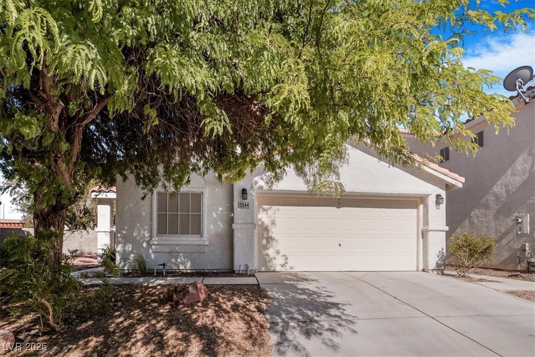 5544 Cloudy Glen Street Property Photo 1