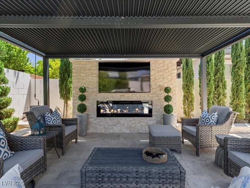 2400 Trissino Court Property Photo
