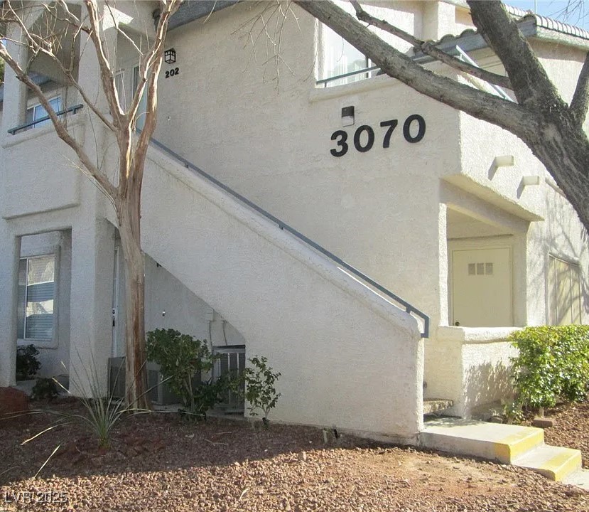 3070 Tarpon Drive 102 Property Photo