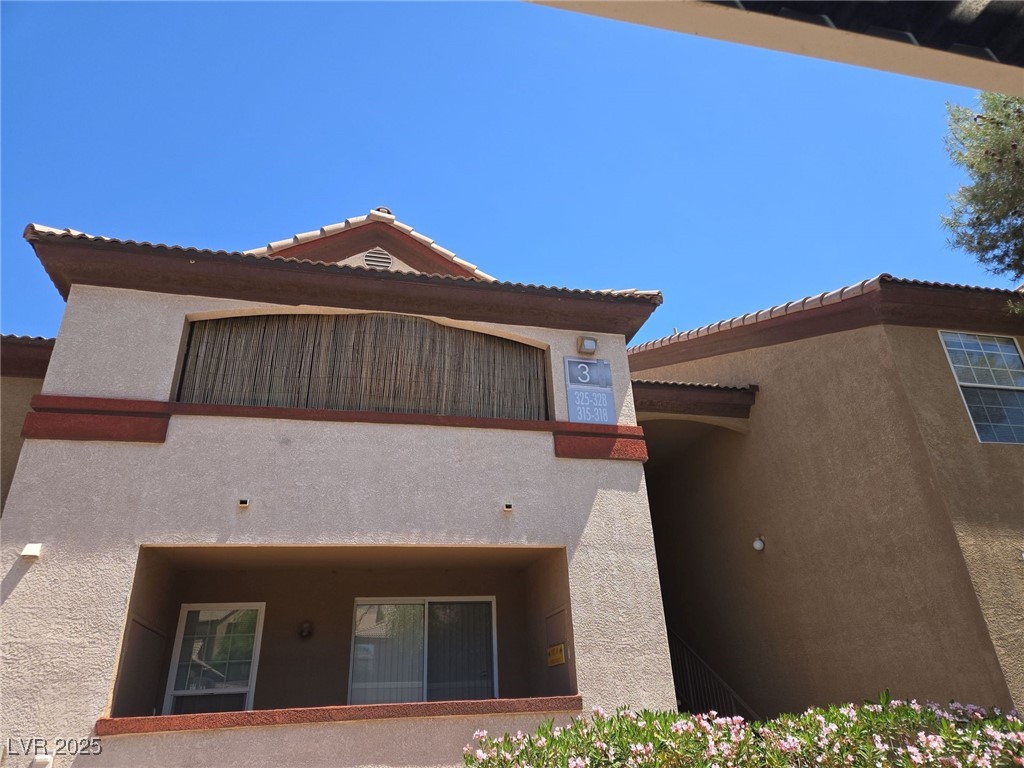 231 West Horizon Ridge Parkway 327 Property Photo 1