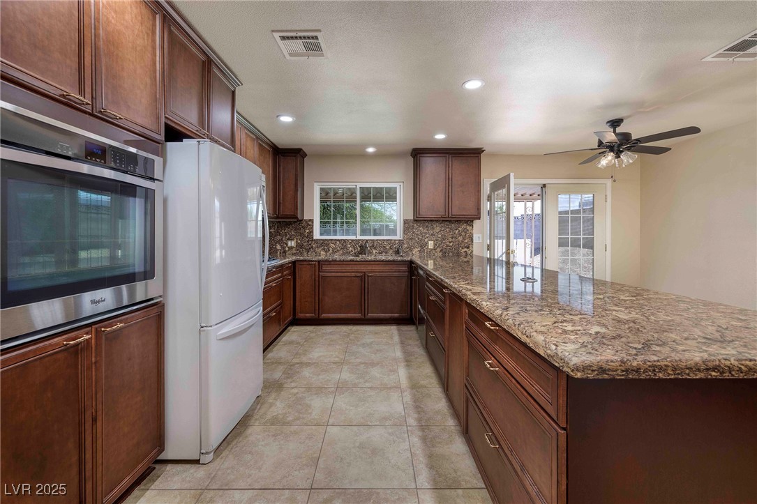 616 Fernbrook Drive Property Photo 11