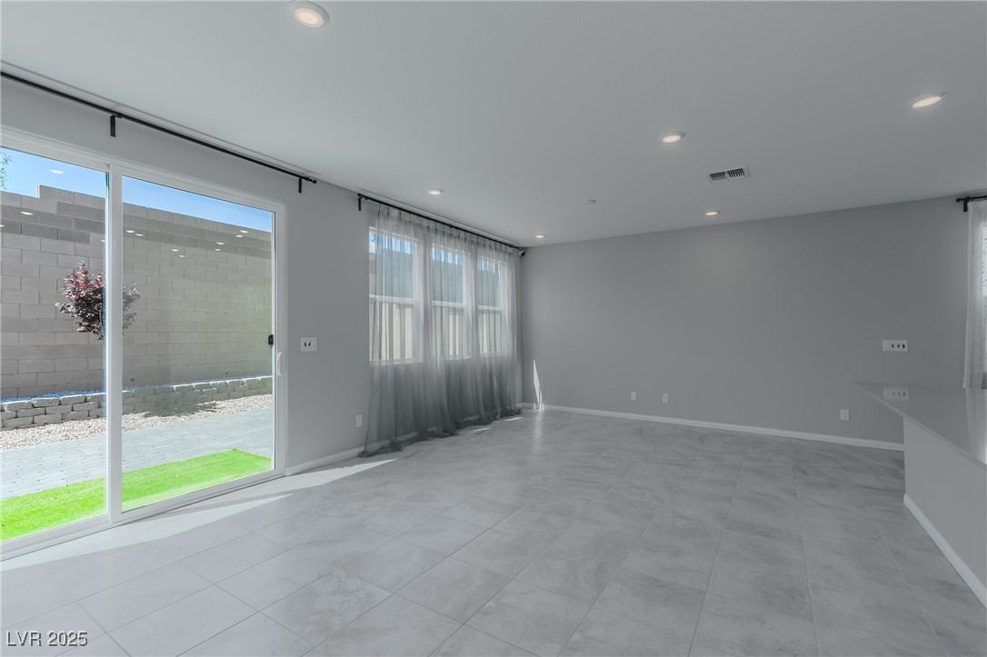 4589 Swimming Minnow Avenue Property Photo 16