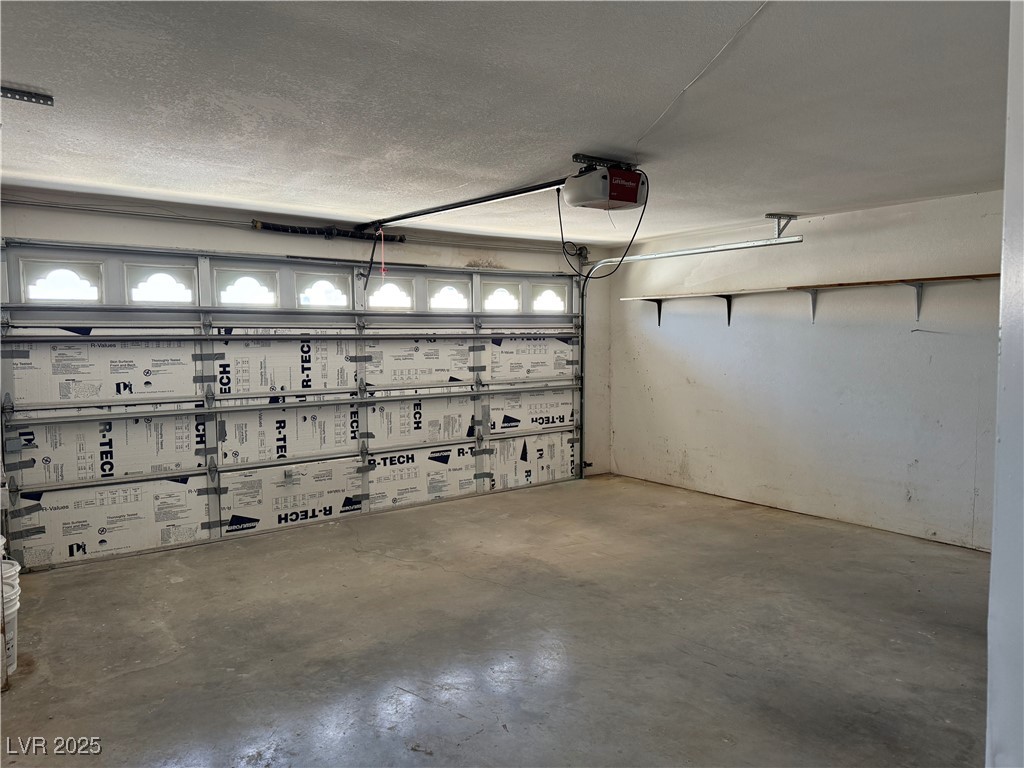 311 Glenoaks Street Property Photo 11
