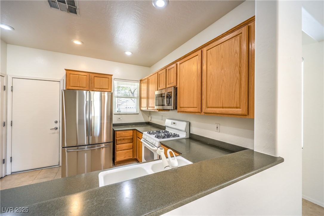 2550 Evening Twilight Avenue Property Photo 11