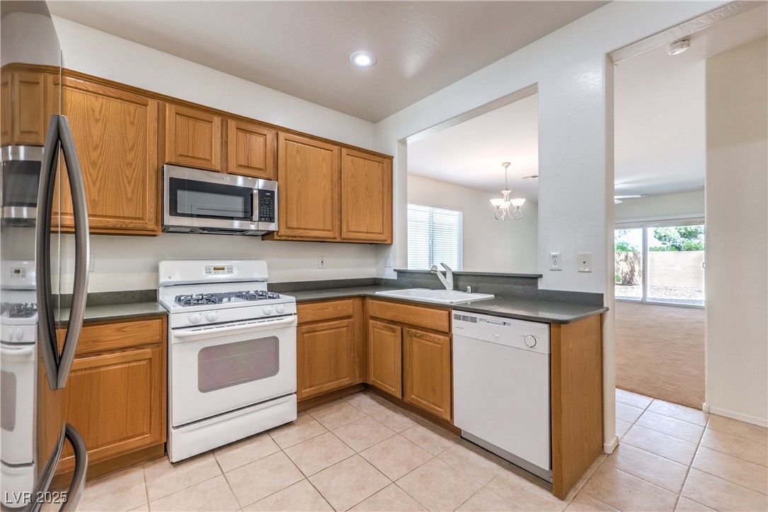 2550 Evening Twilight Avenue Property Photo 12