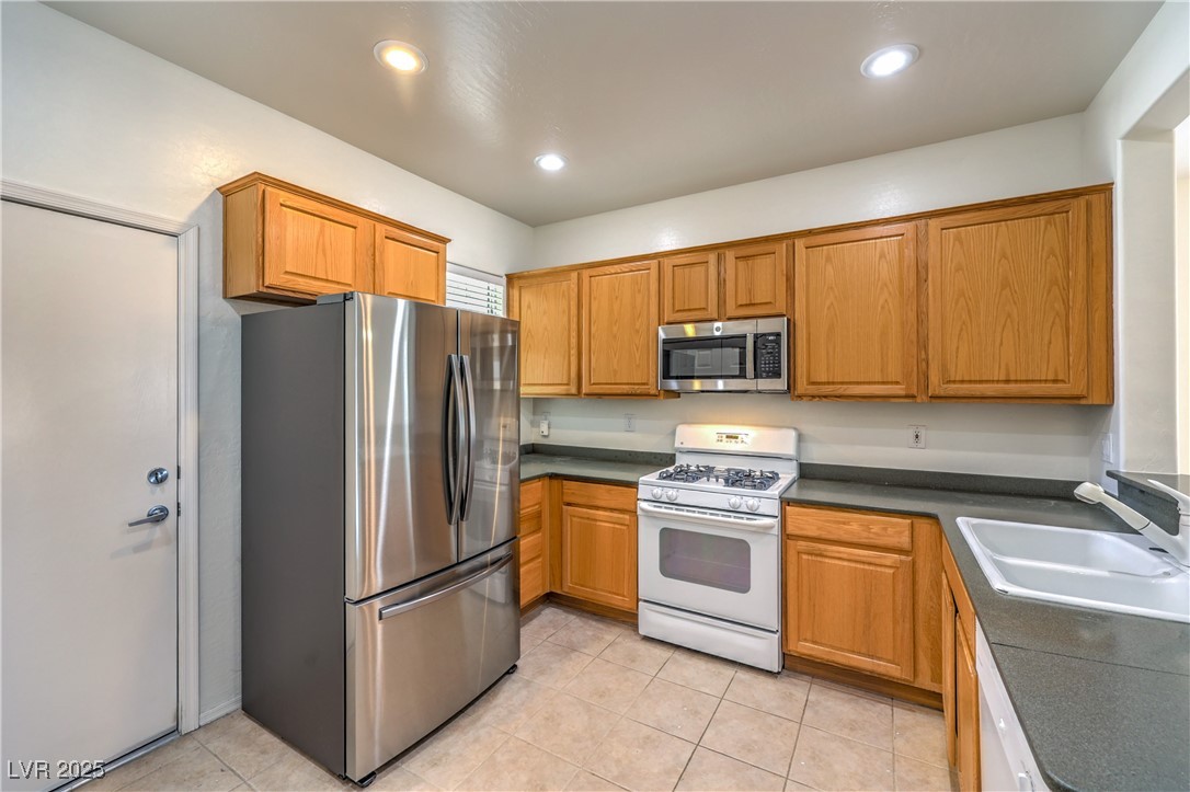 2550 Evening Twilight Avenue Property Photo 13