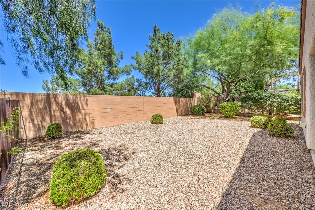2550 Evening Twilight Avenue Property Photo 31