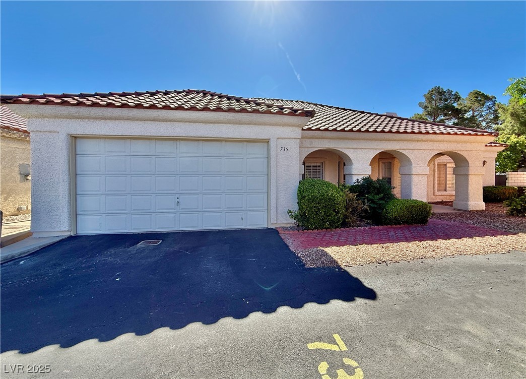 735 Sea Pines Lane Property Photo