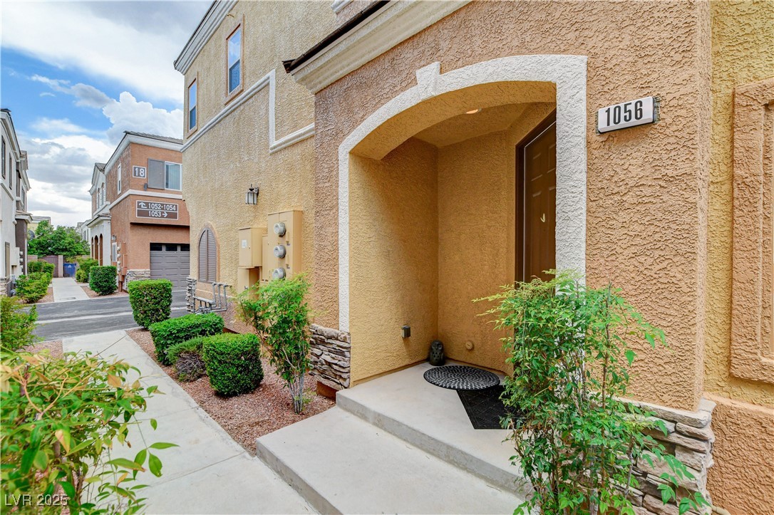 9303 Gilcrease Avenue 1056 Property Photo 3