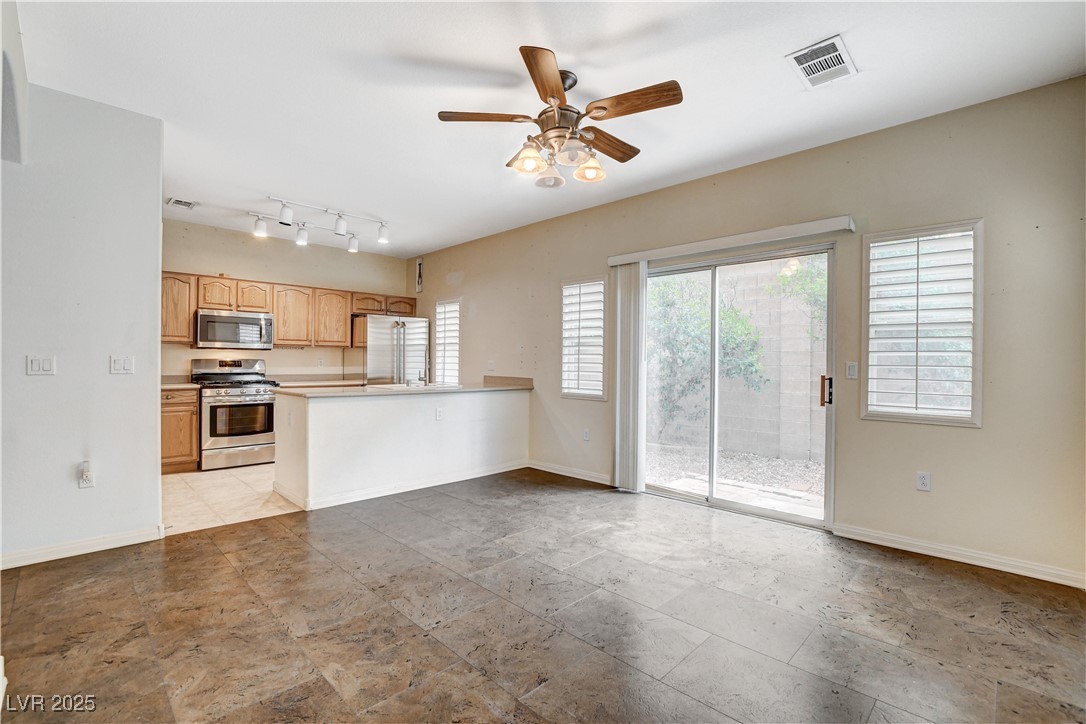 9303 Gilcrease Avenue 1056 Property Photo 12