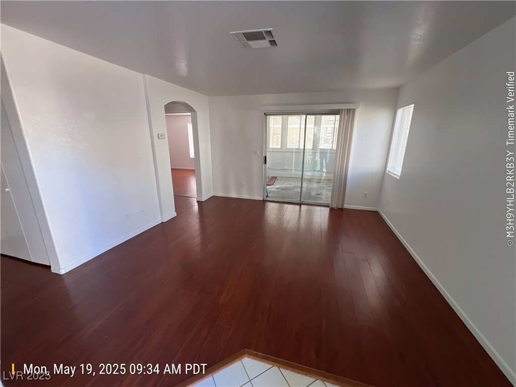 1533 Linnbaker Lane 104 Property Photo 4
