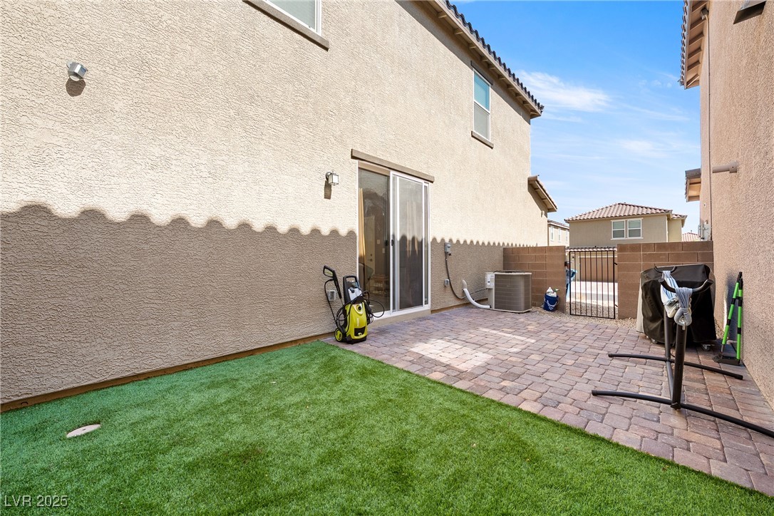 1023 Brilliant Meadow Avenue Property Photo 6