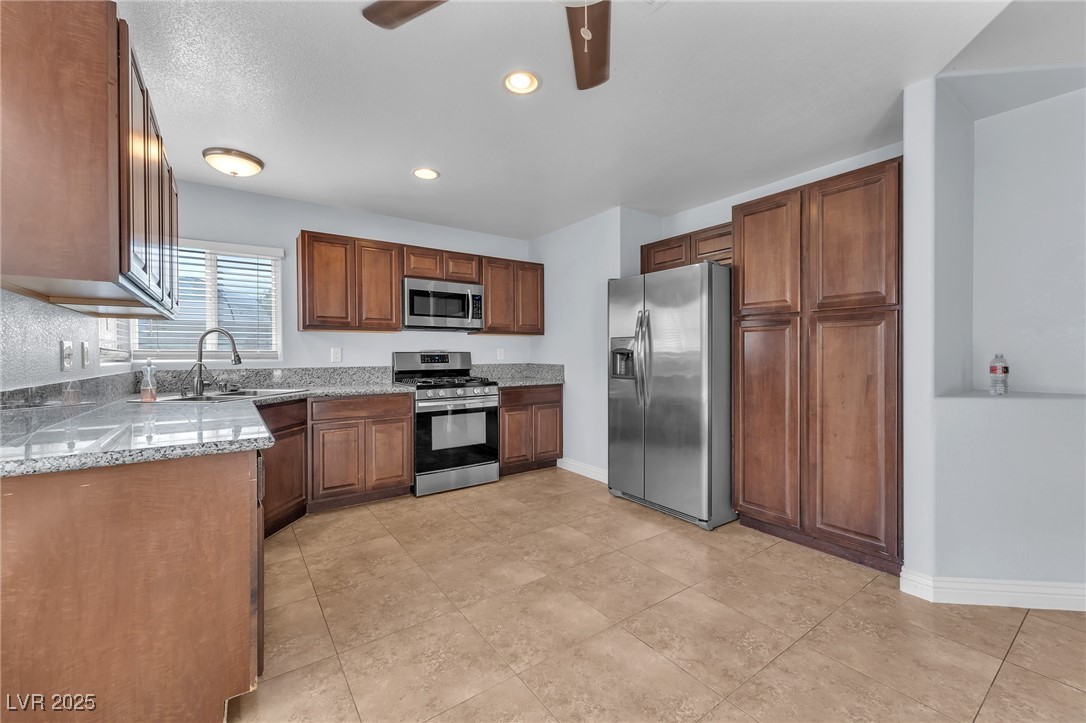 503 Credence Avenue Property Photo 6