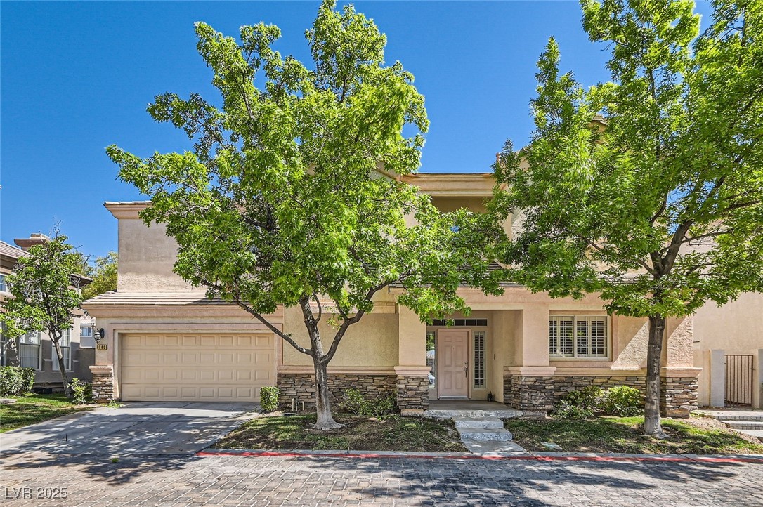 8040 Arcadian Lane Property Photo 1