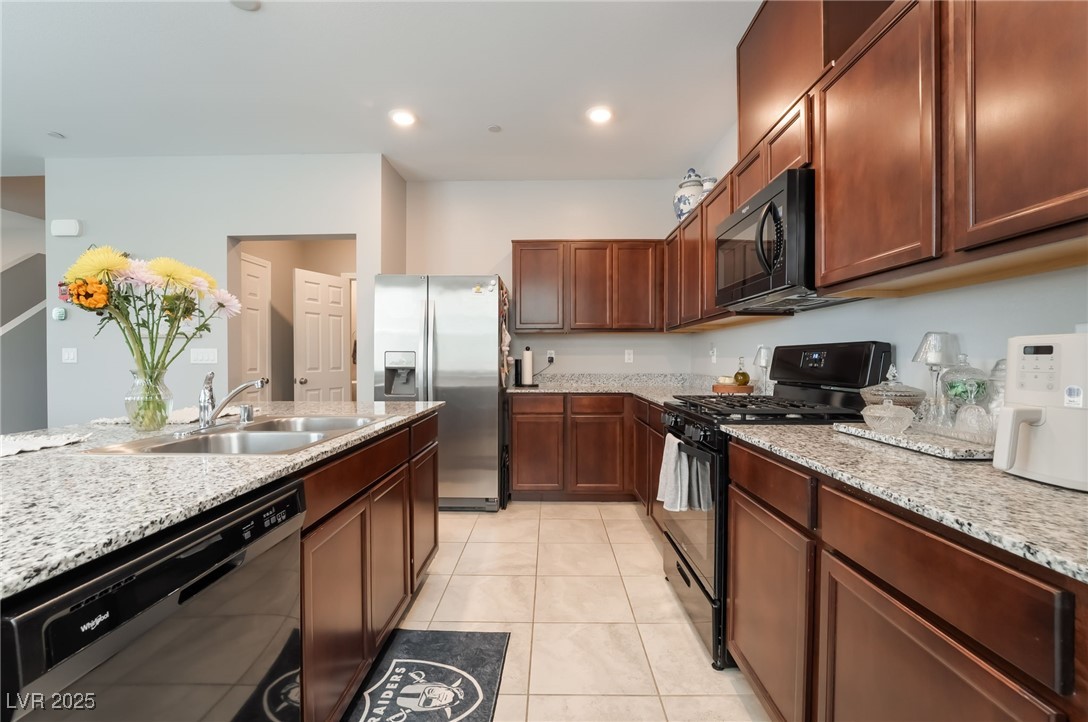 3221 Pergusa Drive Property Photo 14