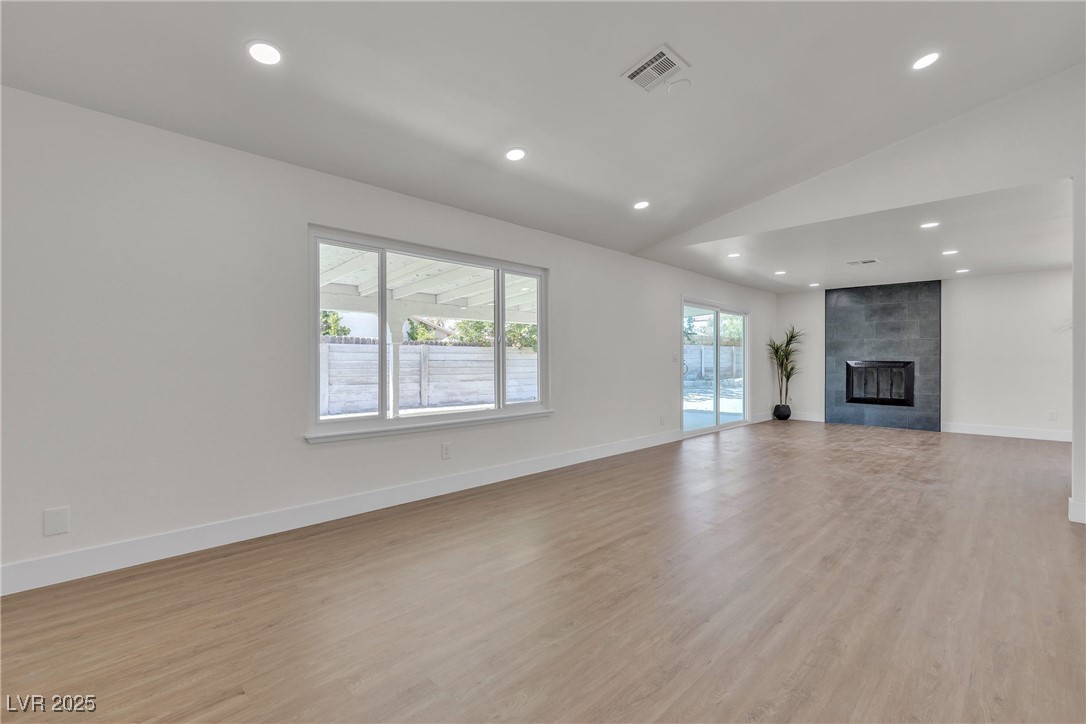 5079 Reno Court Property Photo 4
