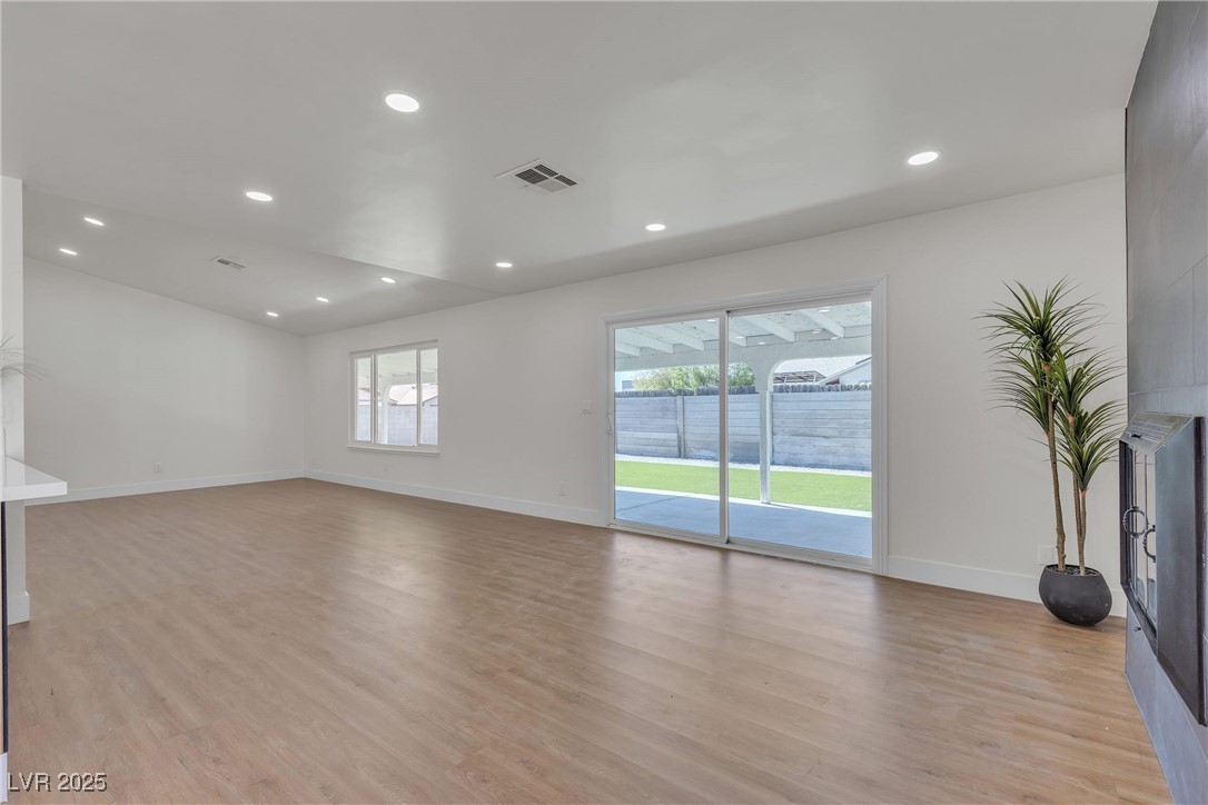 5079 Reno Court Property Photo 8