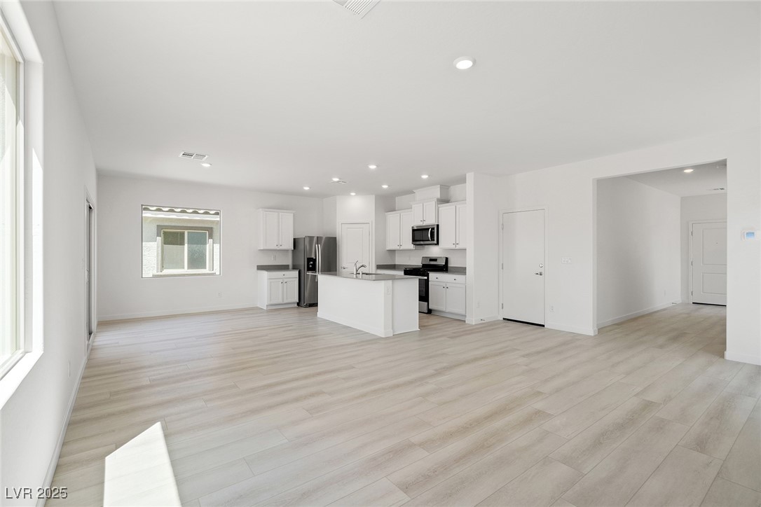 6712 Violet Cascade Avenue Property Photo 3