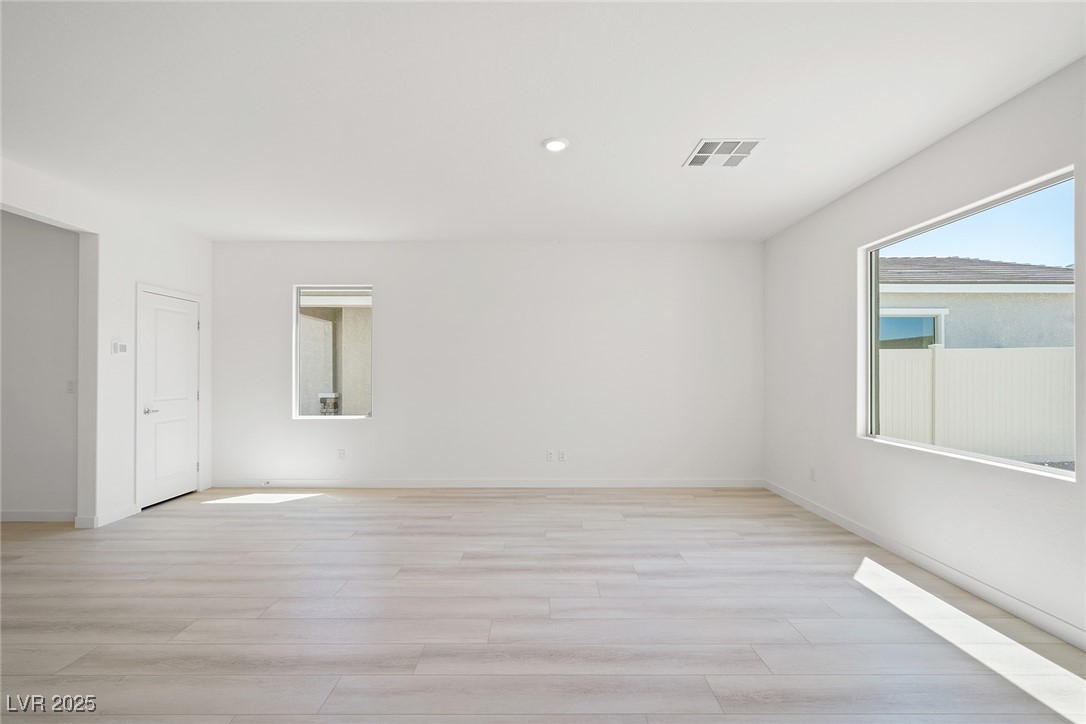 6712 Violet Cascade Avenue Property Photo 6