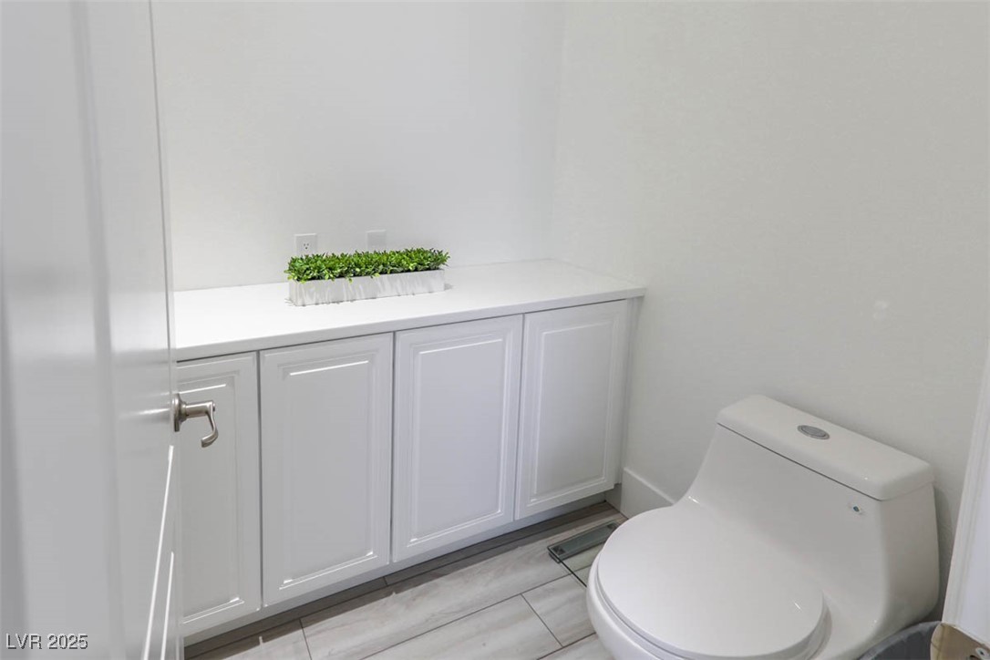 271 East Shelbourne Avenue Property Photo 25