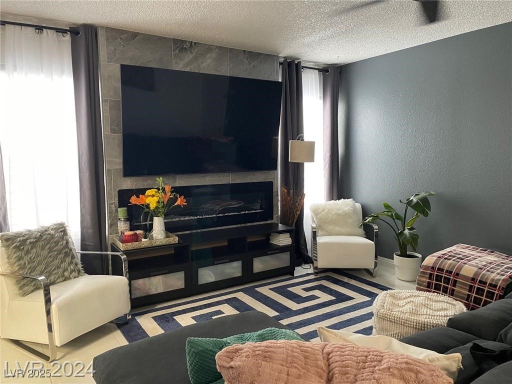 5576 West Rochelle Avenue 13a Property Photo 1
