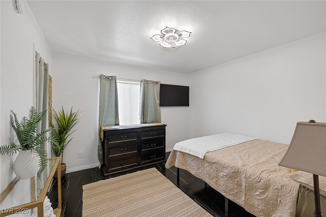 526 Sellers Place Property Photo 28