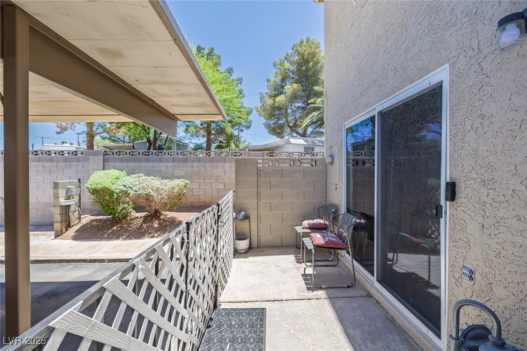 526 Sellers Place Property Photo 32