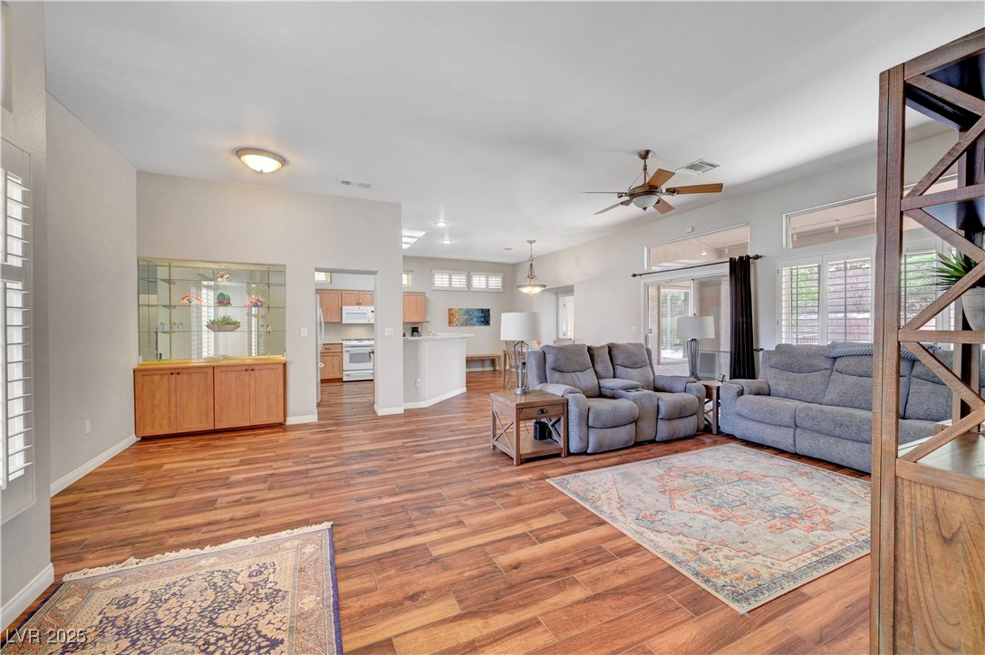 2805 Hanging Rock Drive Property Photo 13