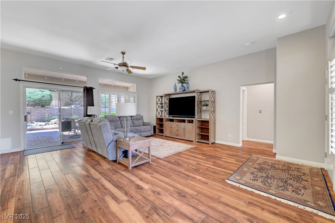 2805 Hanging Rock Drive Property Photo 15