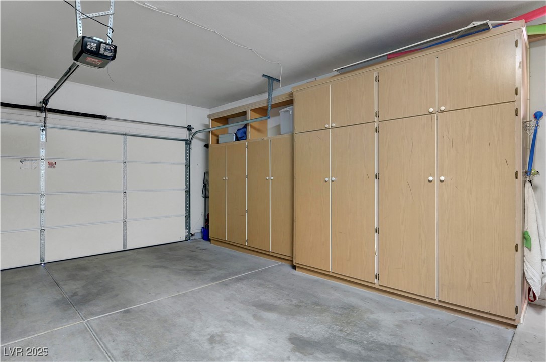 2805 Hanging Rock Drive Property Photo 49