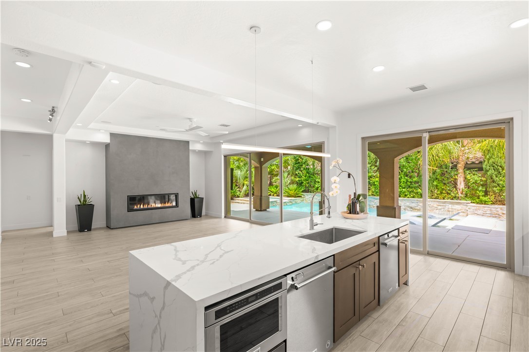 2240 Boutique Avenue Property Photo 8
