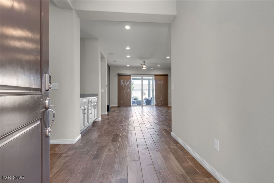 7072 Arabian Ridge Street Property Photo 4